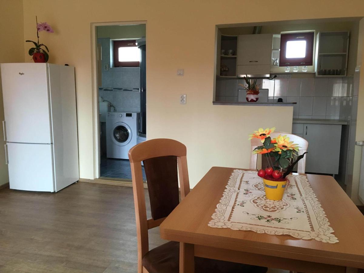 شقة Joseni  في Bicsak Apartman المظهر الخارجي الصورة
